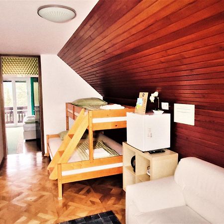 Tourist House Capricorn Apartment Блед Екстериор снимка