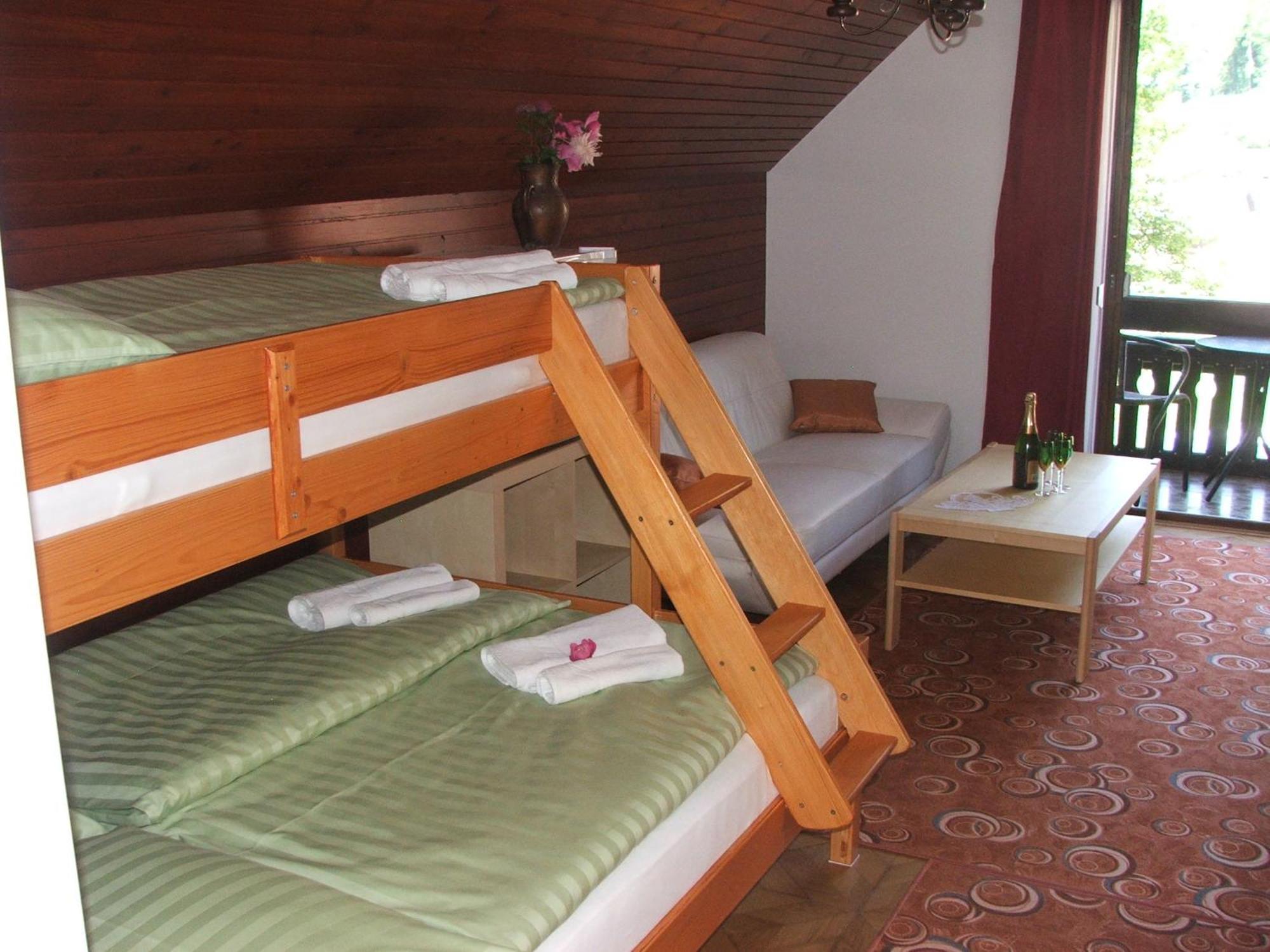 Tourist House Capricorn Apartment Блед Екстериор снимка