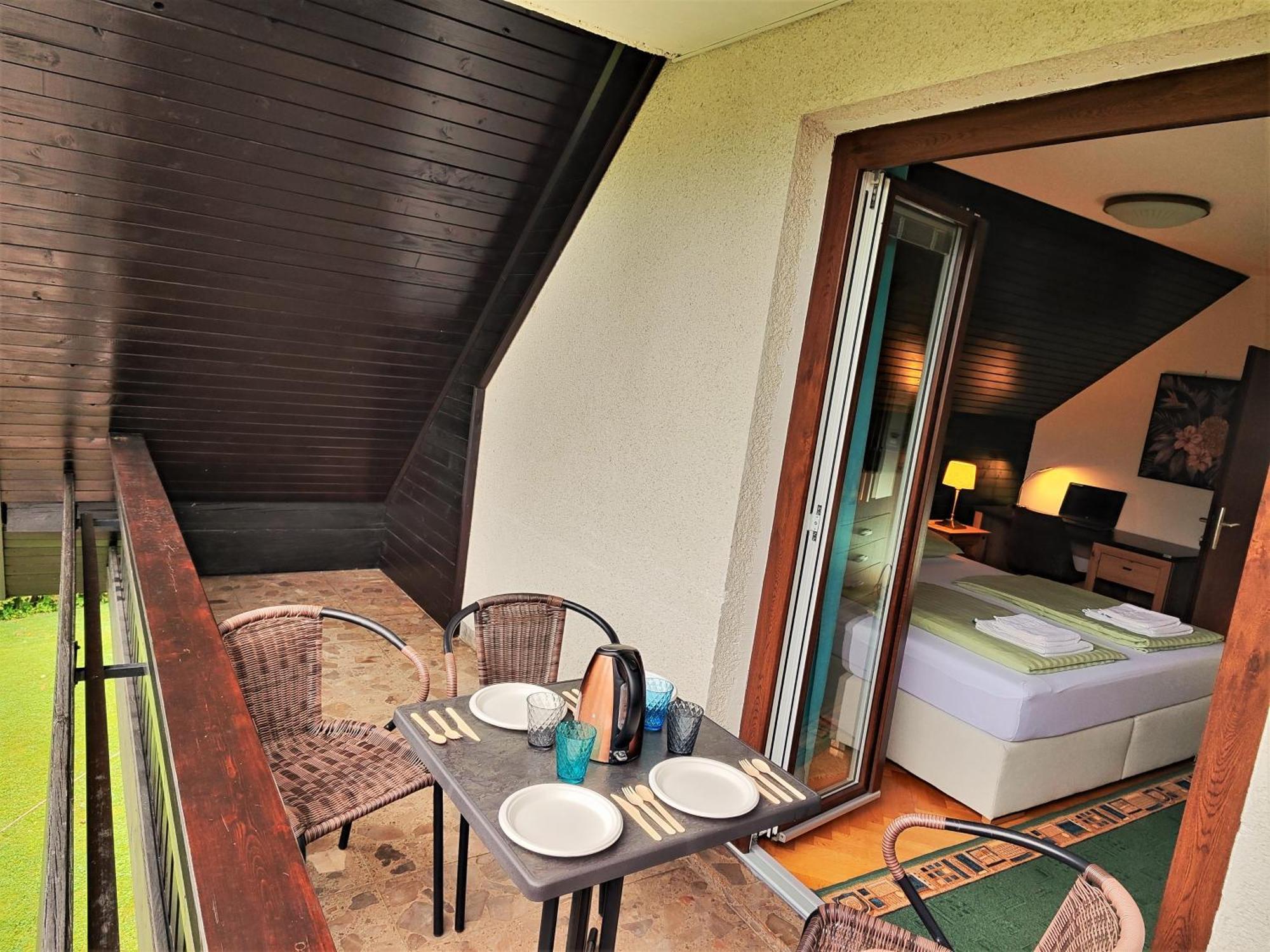 Tourist House Capricorn Apartment Блед Екстериор снимка