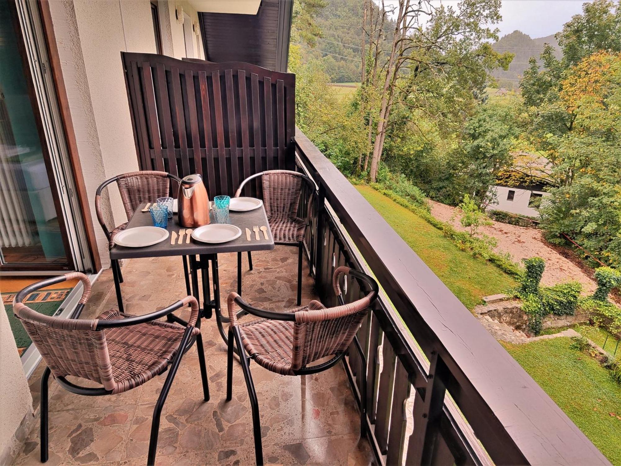 Tourist House Capricorn Apartment Блед Екстериор снимка